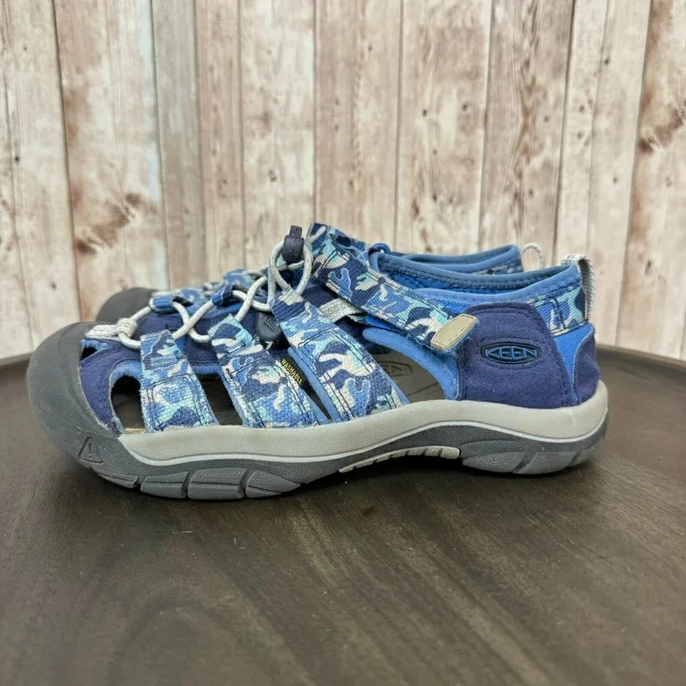 Keen Big Kids Closed Toe Water Sandals Washable Footwear Camo/Bright Cobalt 3